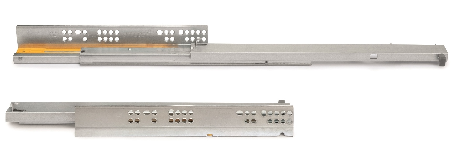 Guías bajo el suelo, capacidad de carga: 30 kg (67 lbs), 550 mm (21-21/32"), versión: extensión total con cierre suave, 3124605. Extraíbles bajo el suelo de alta calidad para cajones de madera, cajones de madera, estantes de madera y mucho más, de EMUCA - Imagen 6